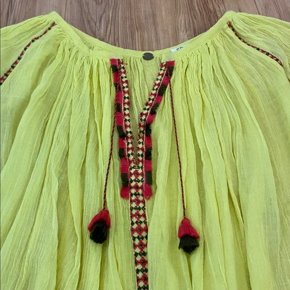 ❤️ HOST PICK ❤️ FREE PEOPLE embroidered cotton gauze peasant top with tassels M - Picture 6 of 14